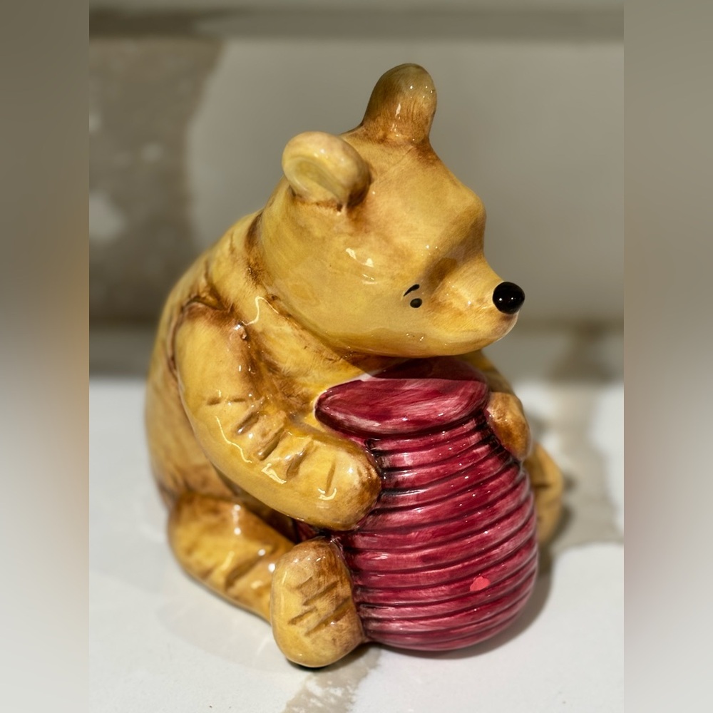 90s Winnie the Pooh Bear Coin Bank with Honey Pot Jar Figurine 5.5”